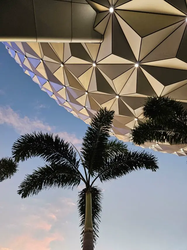 Blick auf Attraktion in Disney World